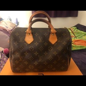 Authentic Louis Vuitton Speedy 25 Monogram